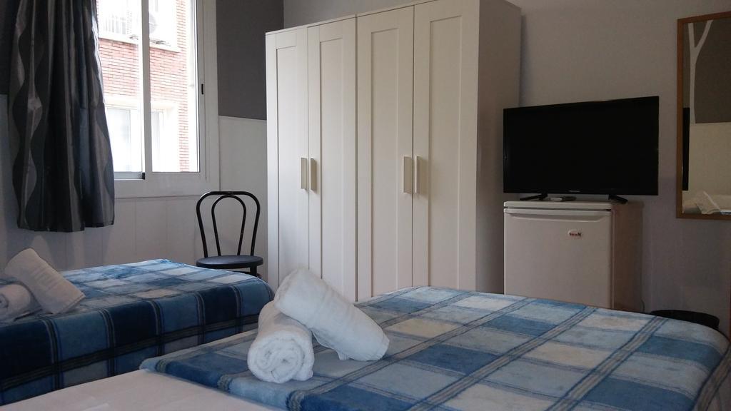 Residencia Universitaria Augusta Bed and Breakfast Βαρκελώνη Εξωτερικό φωτογραφία